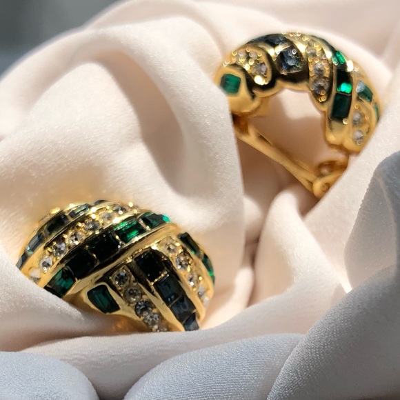 Vintage Christian Dior Crystal Clip On Huggie Yellow Gold Plated Earrings Signed - Picture 6 of 8